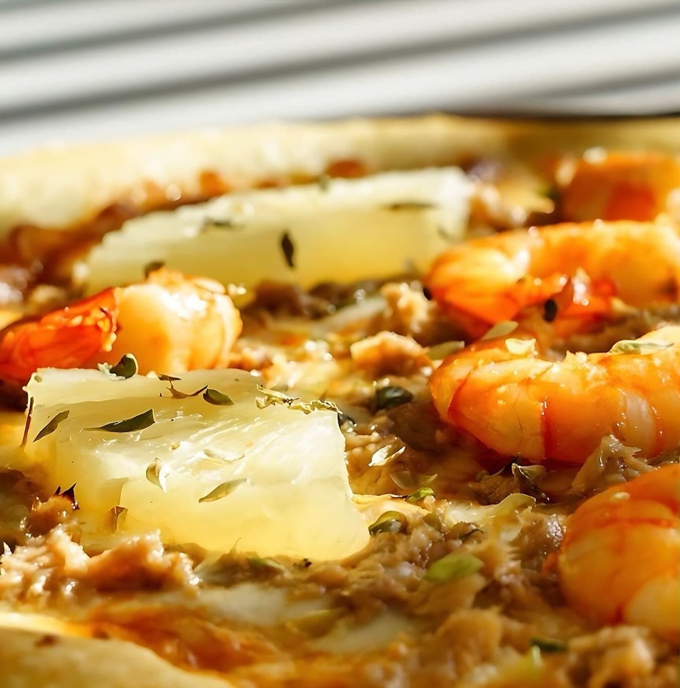 Pizza de camarão e ananás do Relax Burguer